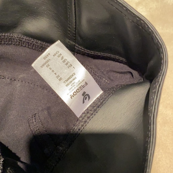 Livify Faux Leather pants - Picture 4 of 4